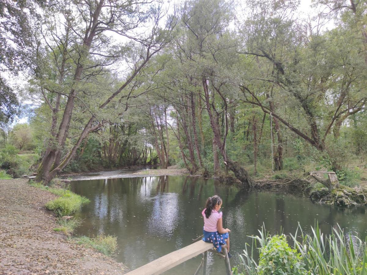 Casita Junto Al Rio En Un Entorno Natural Monforte De Lemos Exterior foto